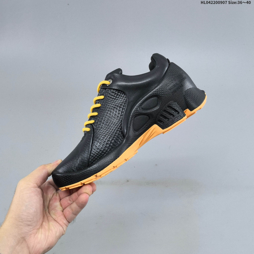 ECCO Biom Low-Cut Outdoor Shoes Black with Contrast Laces - product image from the listing.