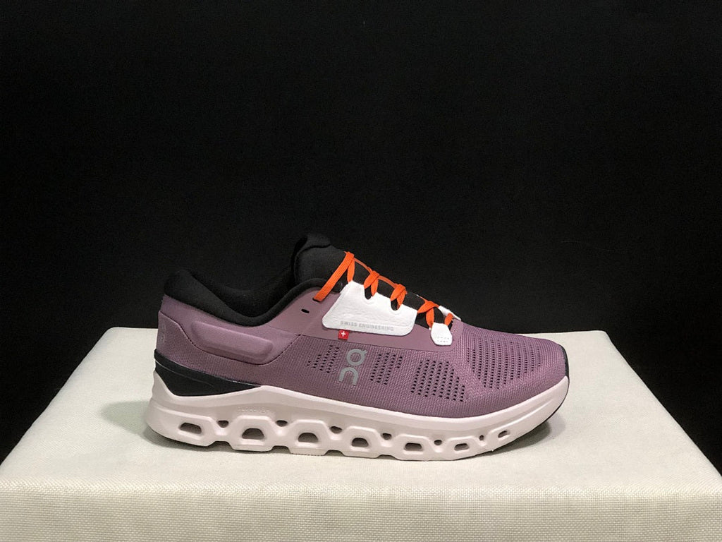 On Cloudstratus 3 Trainers in Dusty Rose - product image from the listing.
