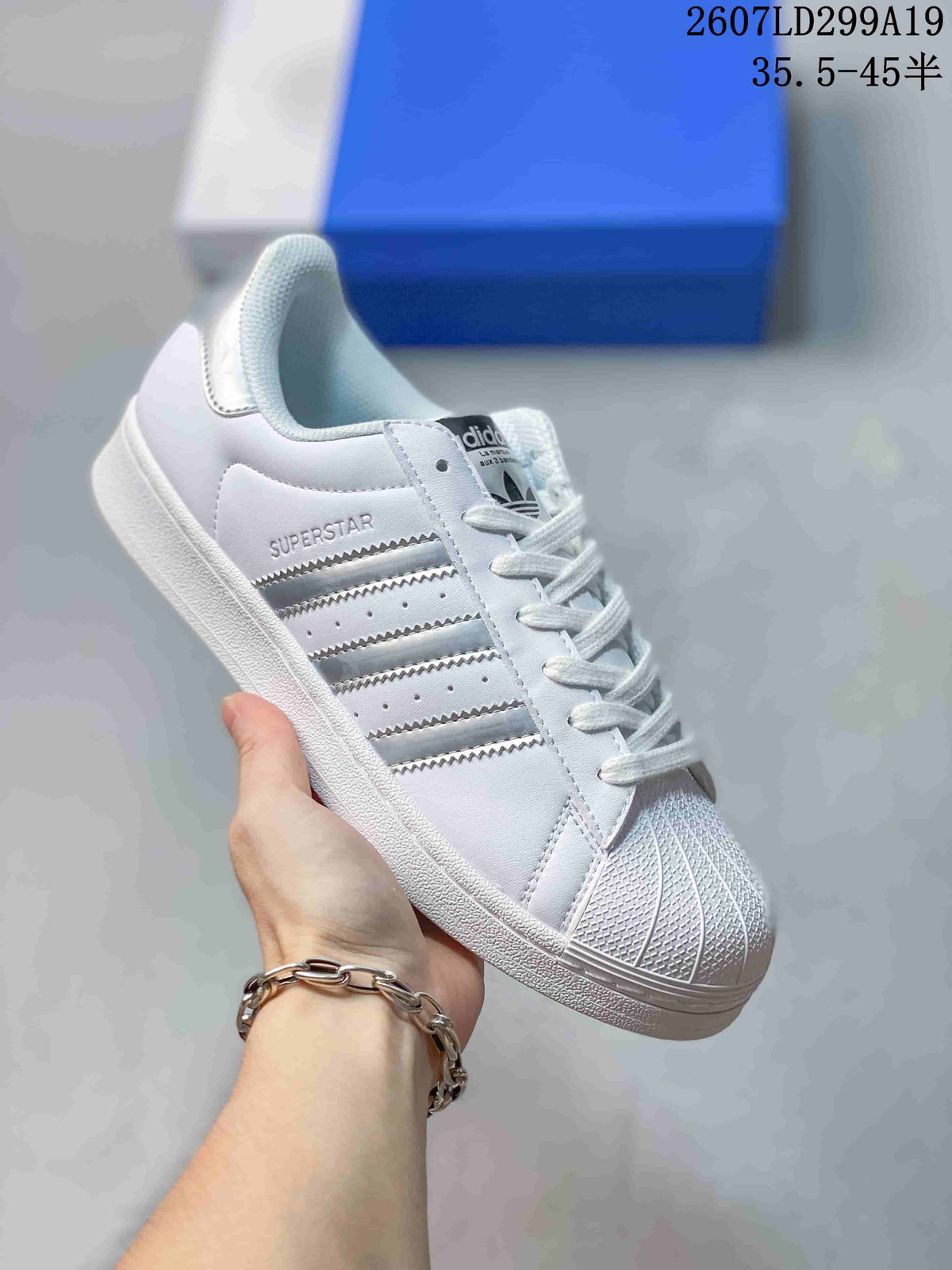 adidas Superstar Shell-Toe Trainers 2607LD299A19 - product image from the listing.