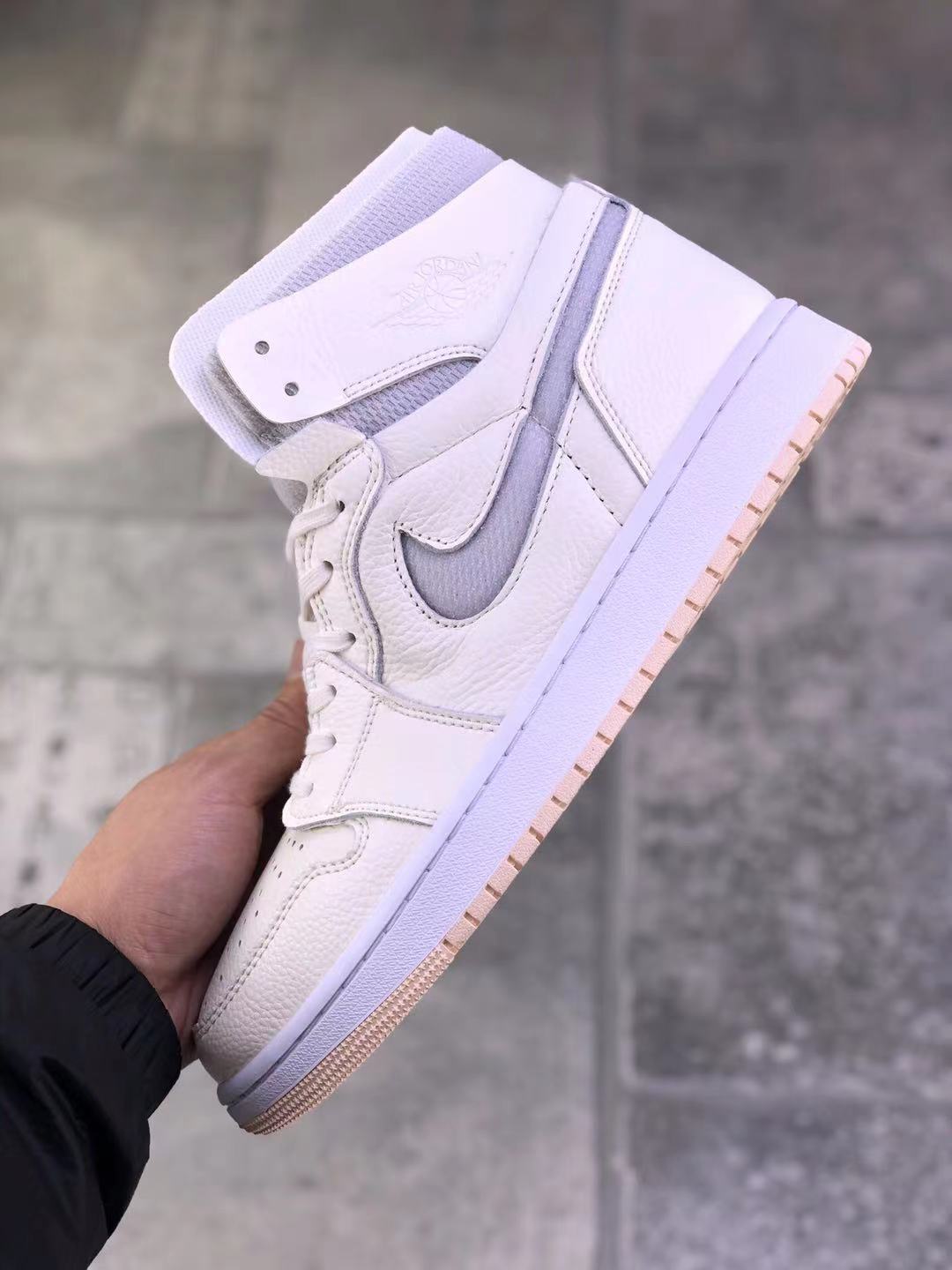 Pearl White CT0979-107 Sneakers - Nike Air Jordan 1 High - product image from the listing.