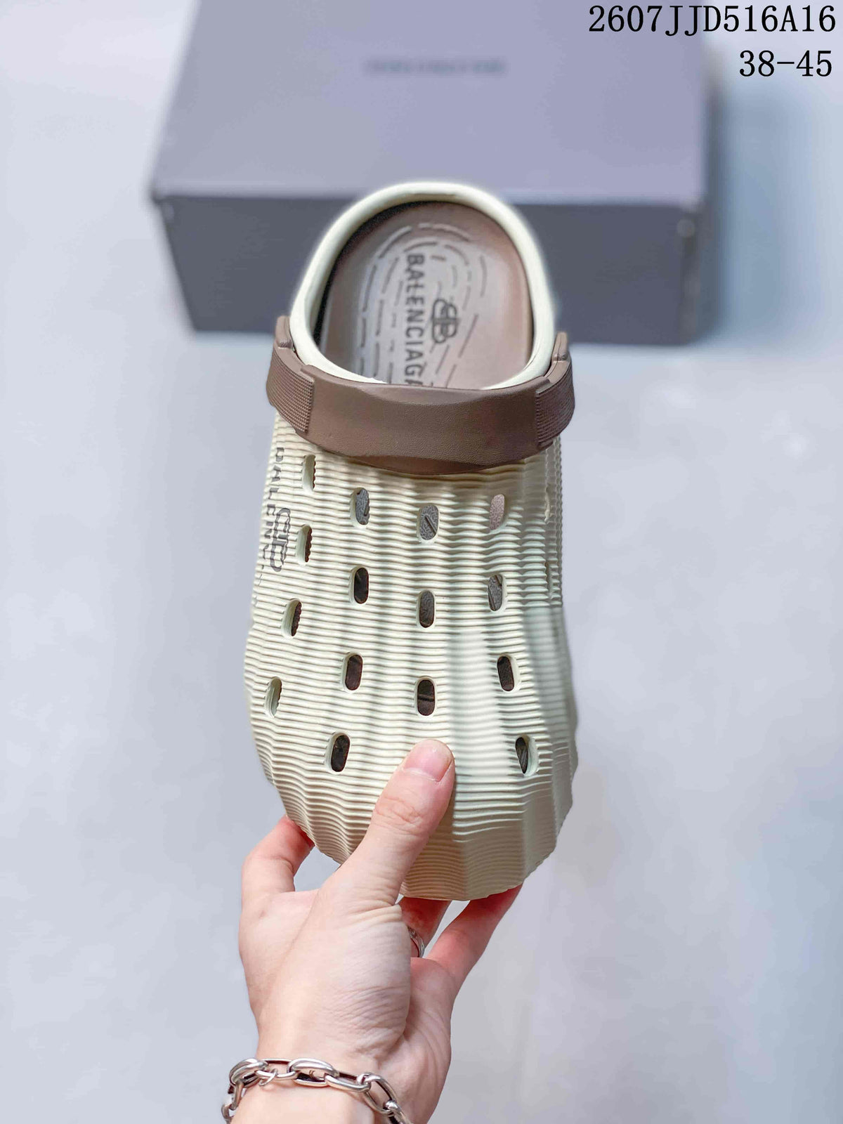 Balenciaga Molded Clog Slides in Cream Brown 2607JJD516A16 - product image from the listing.