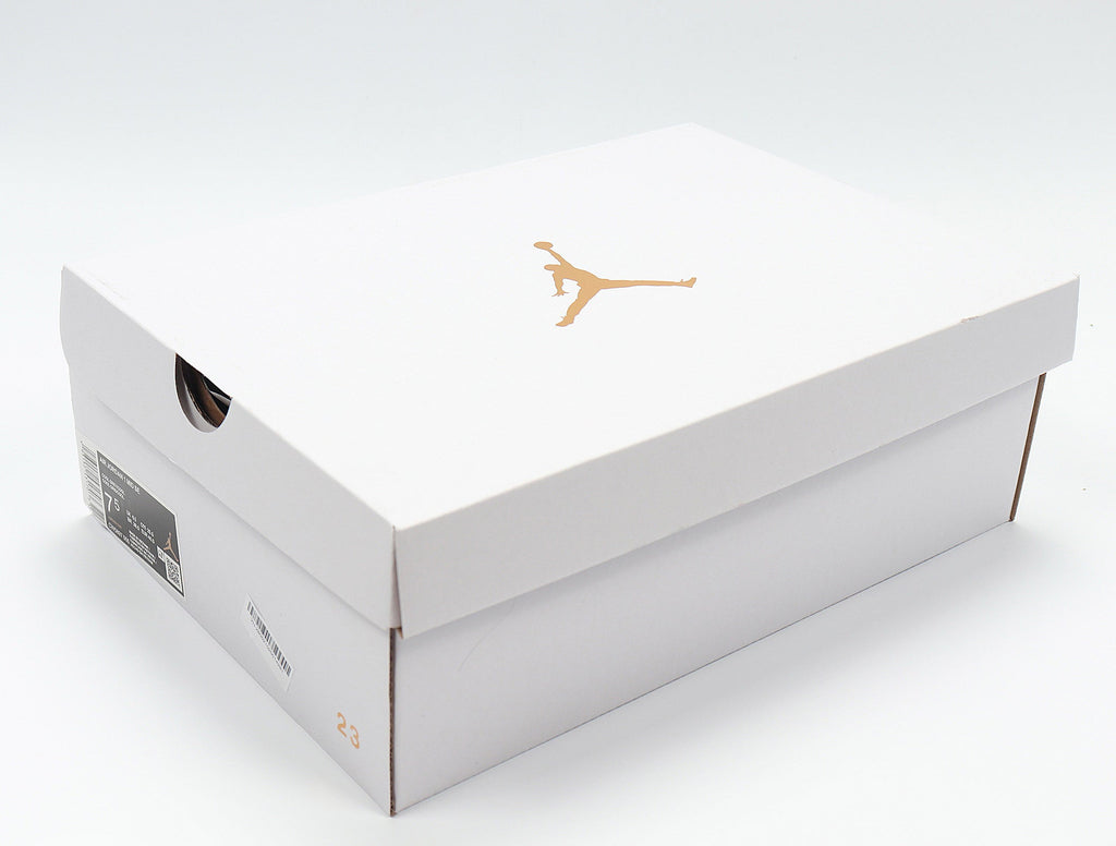 Nike Air Jordan 1 Mid SE Sneakers in Grey Purple CW5897-005 - product image from the listing.