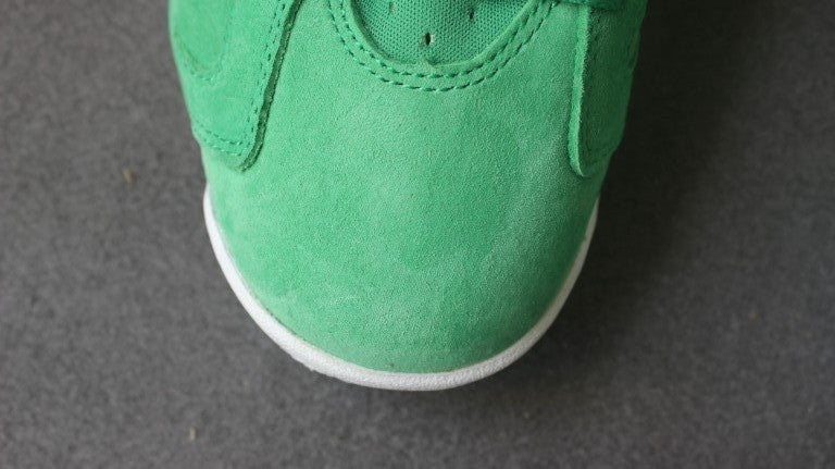 Air Jordan 6 Gatorade High-Top Sneakers in Green 384664-145 - product image from the listing.