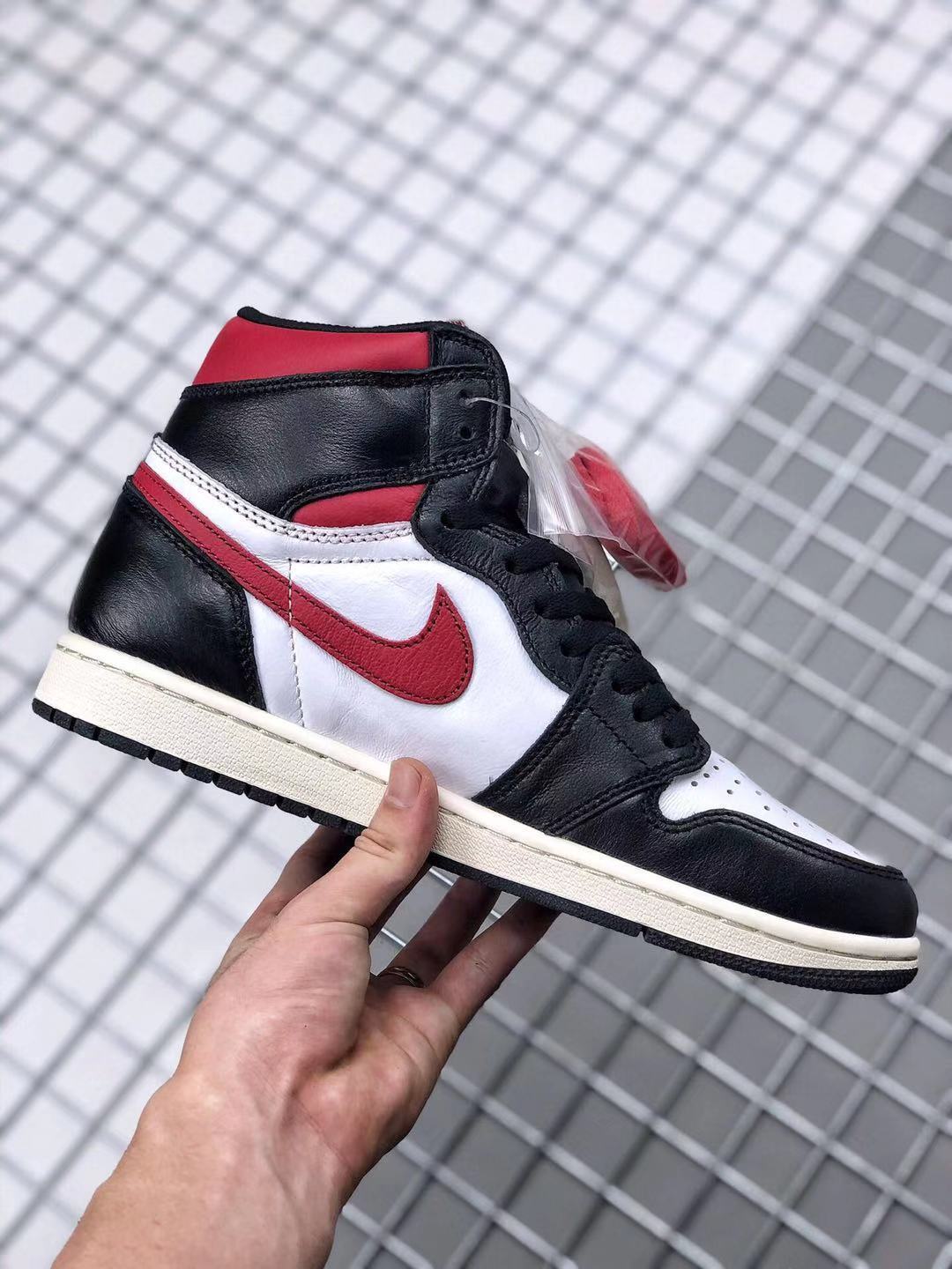 Air Jordan 1 Retro High OG Gym Sneakers in Red - product image from the listing.