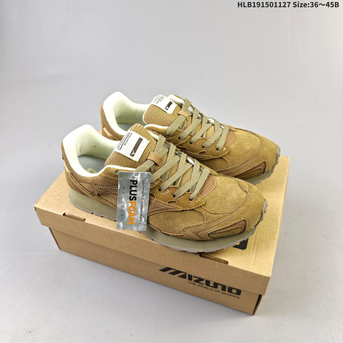Mizuno Retro Sneakers for Running - product image from the listing.