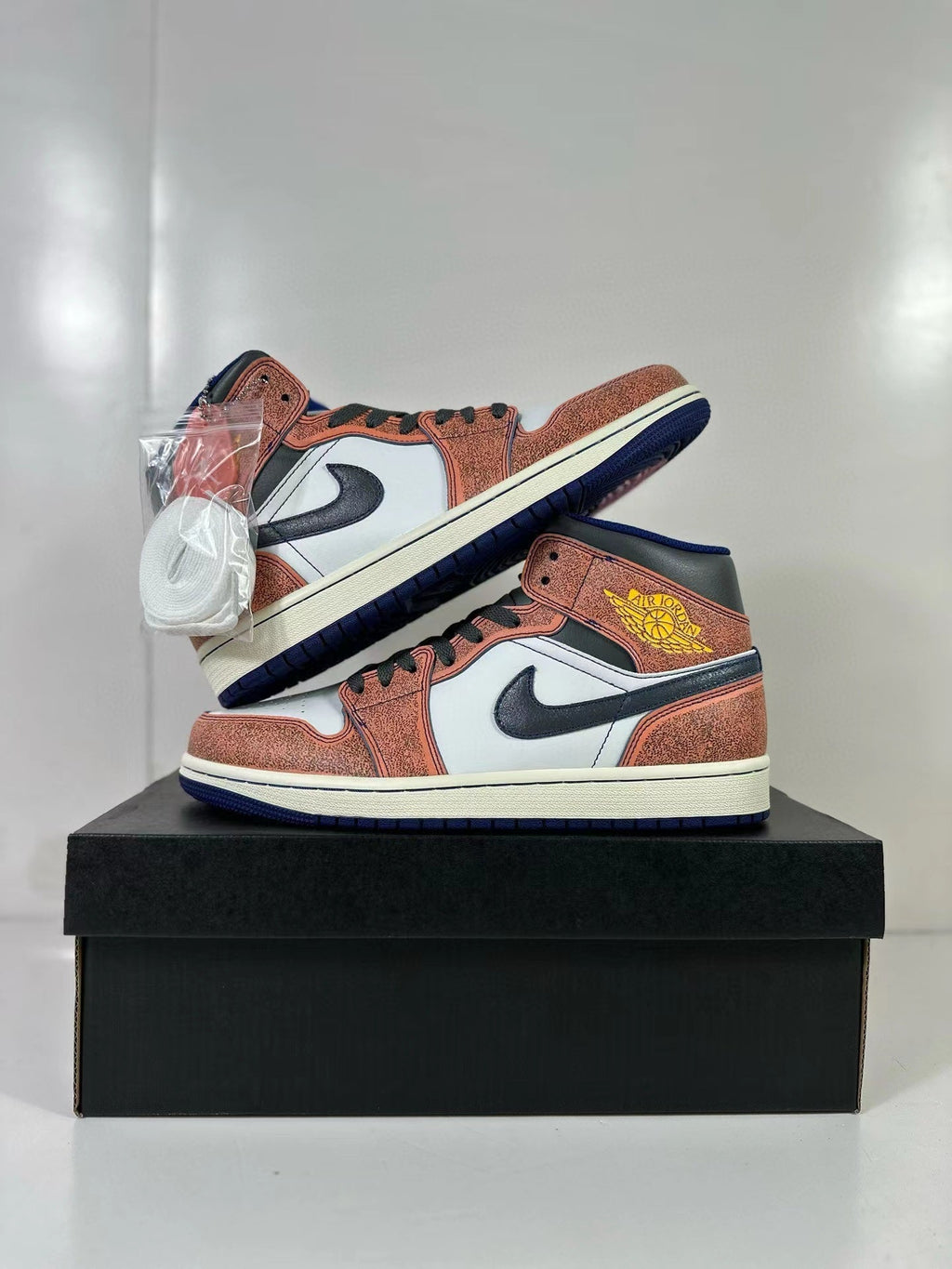 Air Jordan 1 Mid Flight Orange White Black FV3619-106 - product image from the listing.