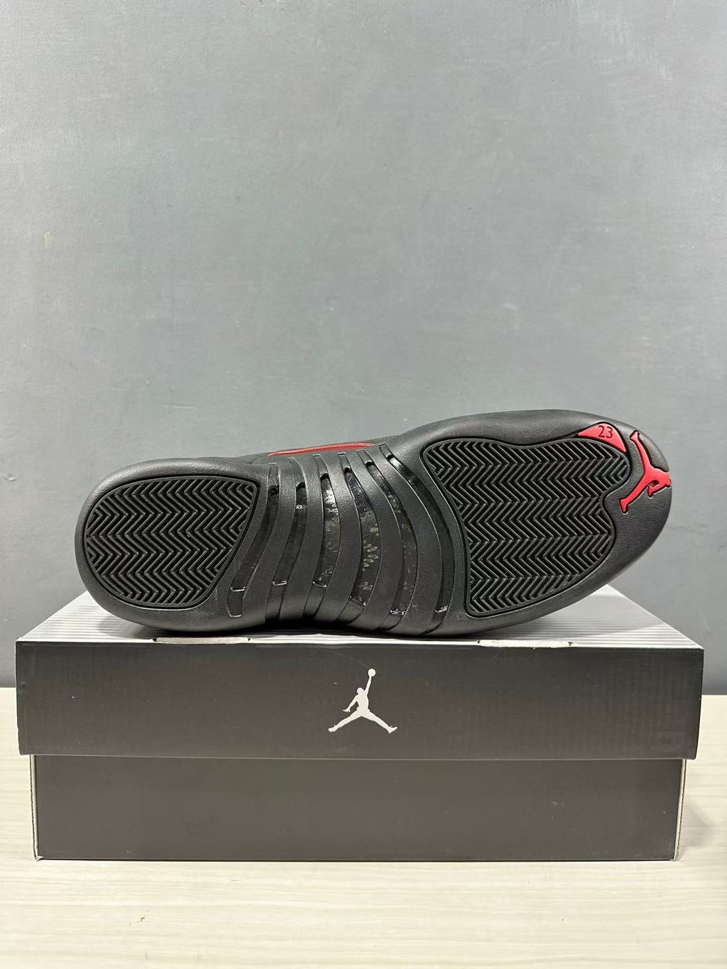 Air Jordan 12 Retro Black Red CT8013-003 - product image from the listing.