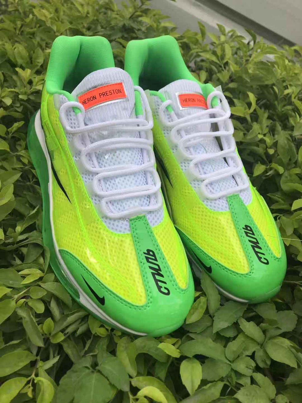 Nike Air Max 720 Heron Preston Sneakers Neon in Green - product image from the listing.