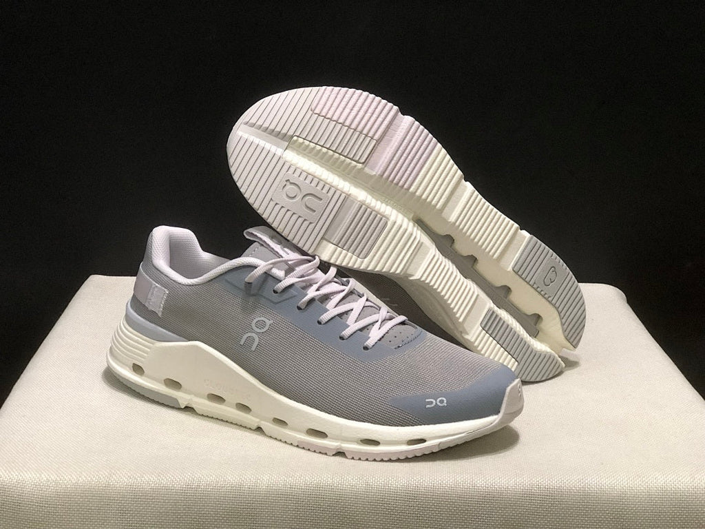 On Cloudnova Form 2 Trainers in Fog and Lavender - product image from the listing.