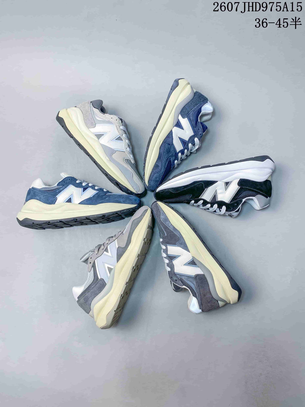 New Balance 5740 Trainers M5740VLB - product image from the listing.