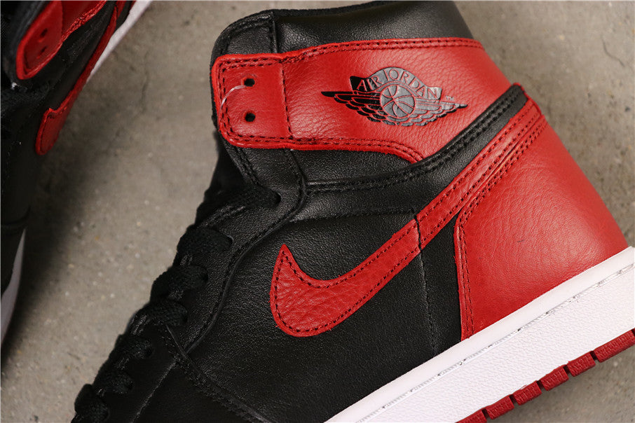 Air Jordan 1 High Banned in Black Red 555088-001 - product image from the listing.