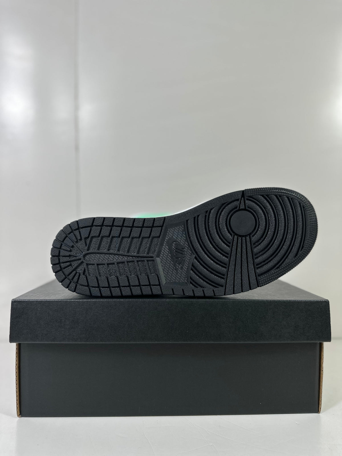 Air Jordan 1 Low White Green Black Sneakers 553558-131 - product image from the listing.