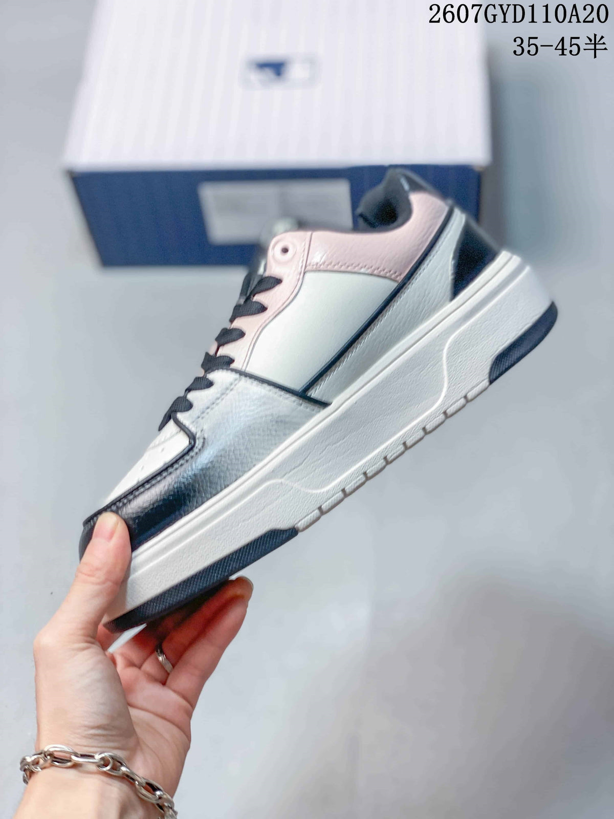 MLB Chunky Liner Low-Top Sneakers in Black Pink 2607GYD110A20 - product image from the listing.