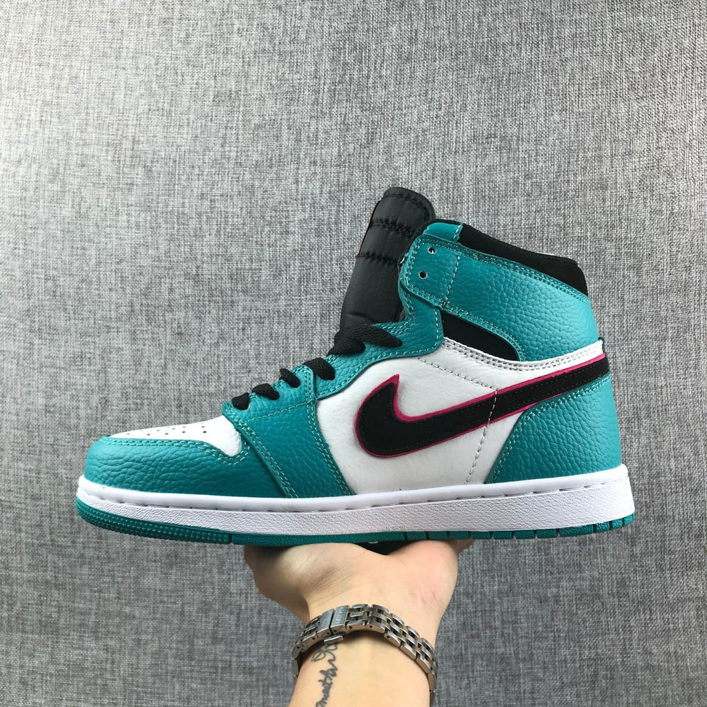 South Coast Toes Sneakers - Air Jordan 1 Retro High OG - product image from the listing.