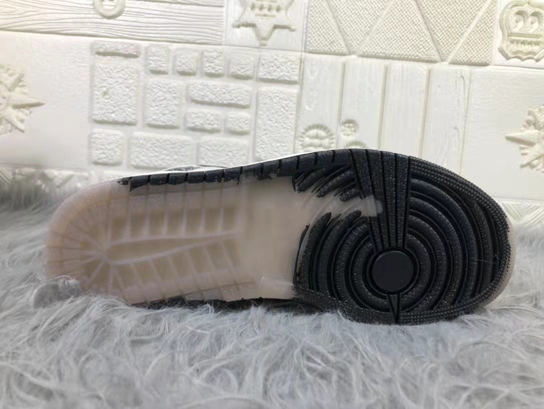 Jordan 1 Union x Air Jordan 1 High Sneakers in White Grey DB2889-100 - product image from the listing.