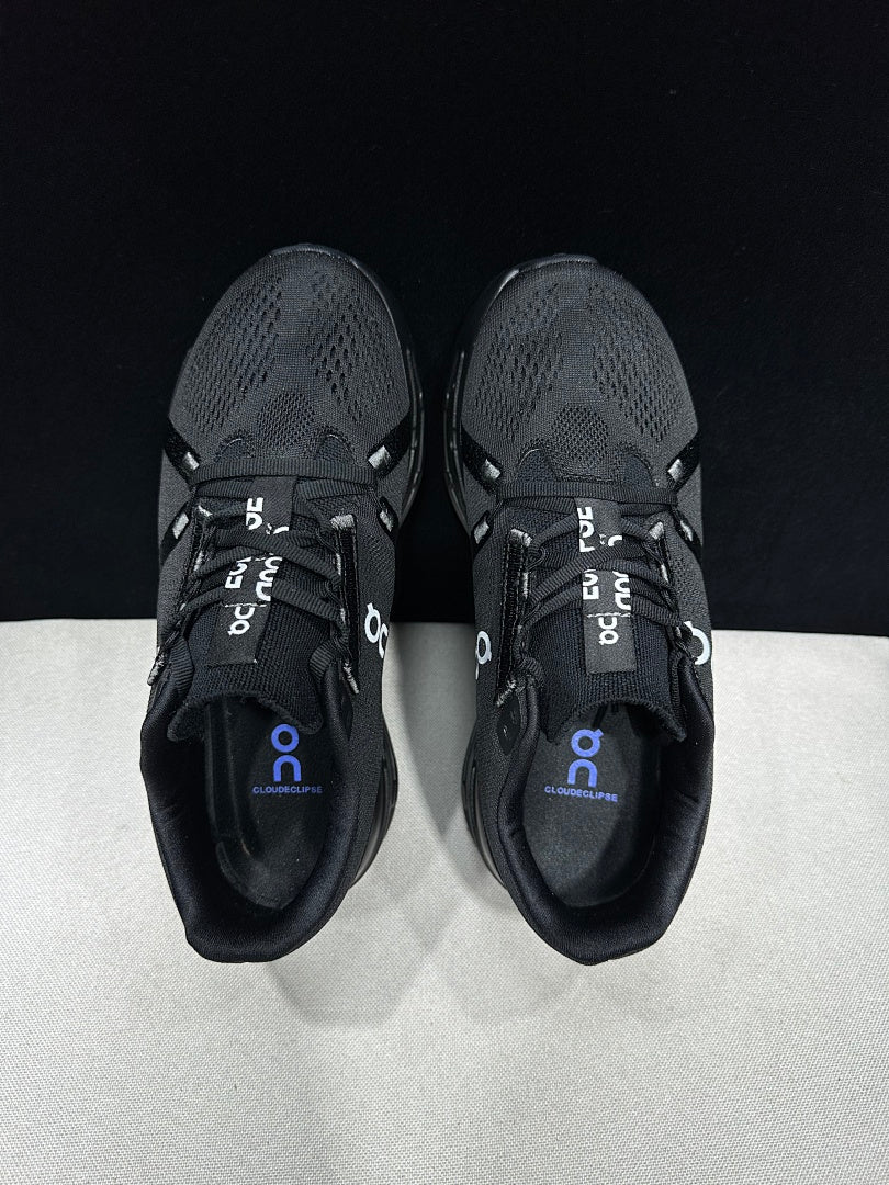 On Cloudeclipse Running Shoes, All in Black - product image from the listing.