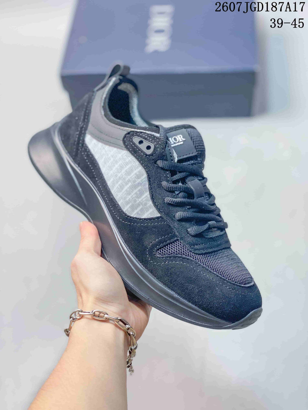Dior B25 Runner Low-Cut Sneakers 07JGD187A17 - product image from the listing.