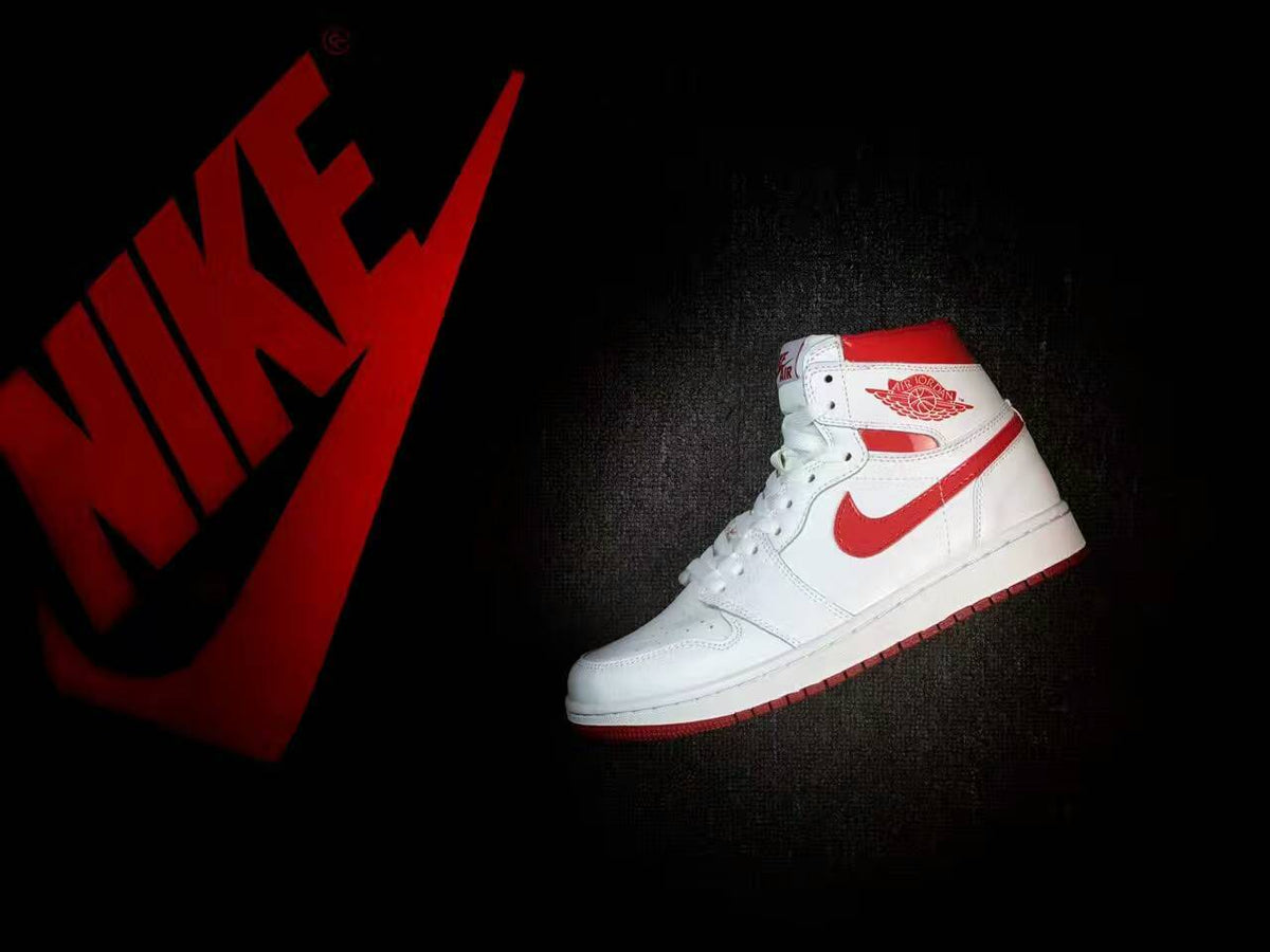 Nike Air Jordan 1 High Sneakers in White Red - product image from the listing.