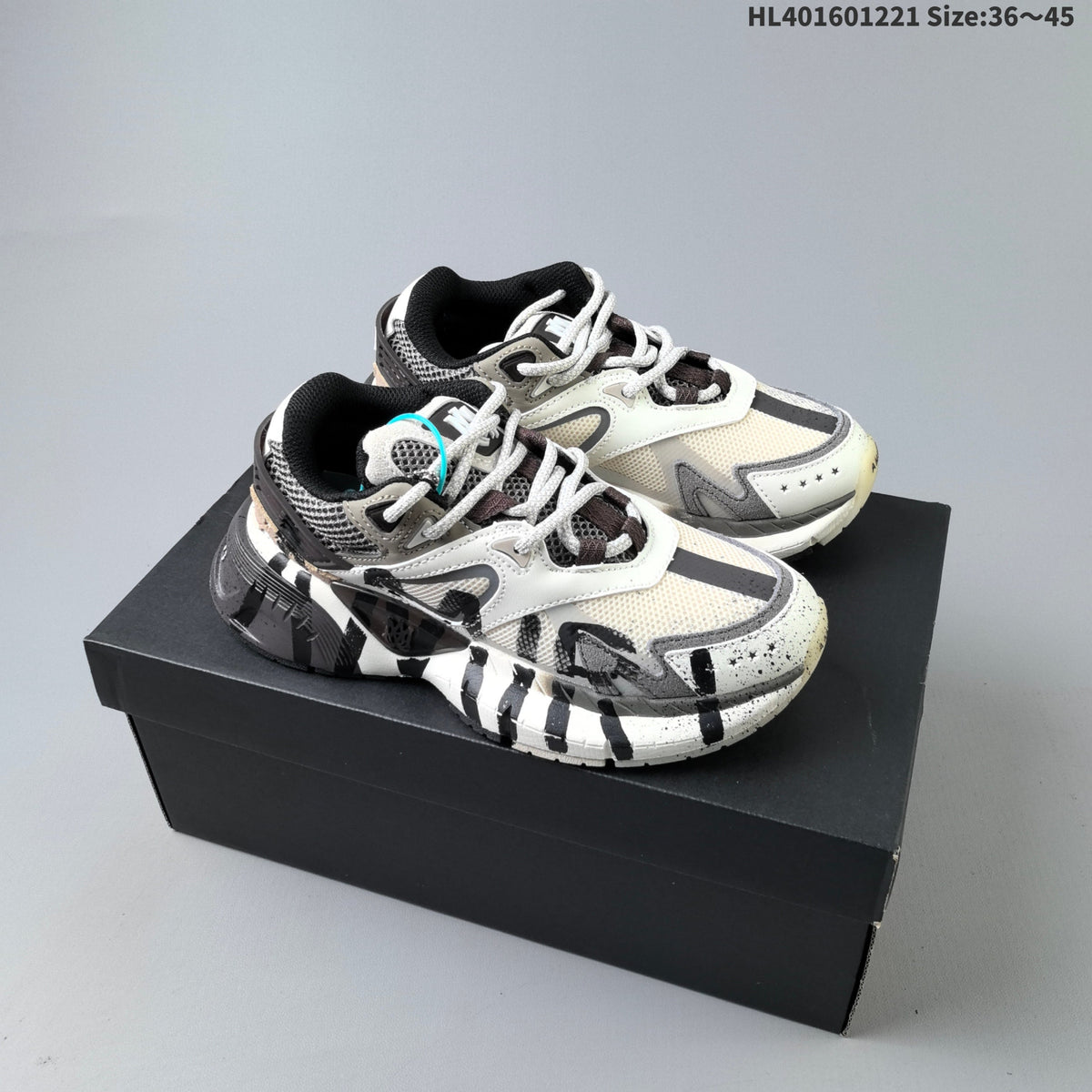 AMIRI MA Runner Low-Cut Sneakers, Green, HL401601221 - product image from the listing.