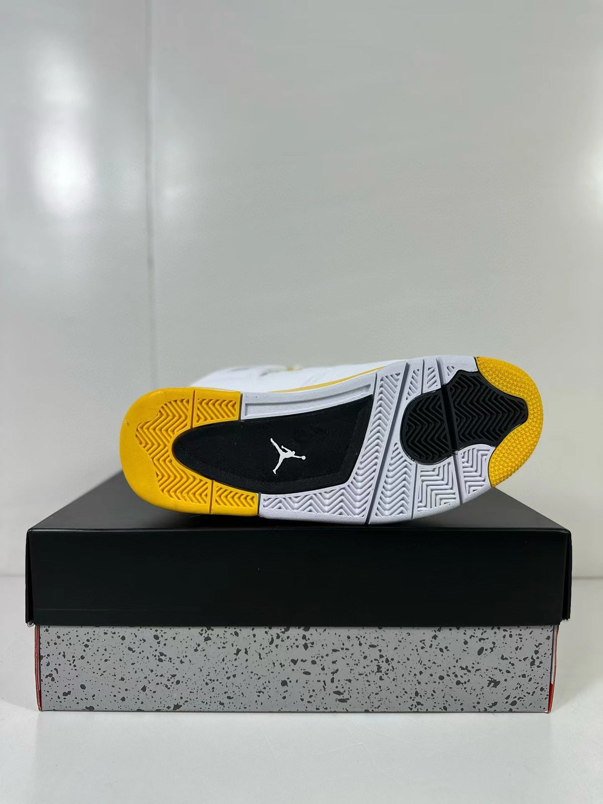 Air Jordan 4 White Yellow Sneakers AQ9129-102 - product image from the listing.