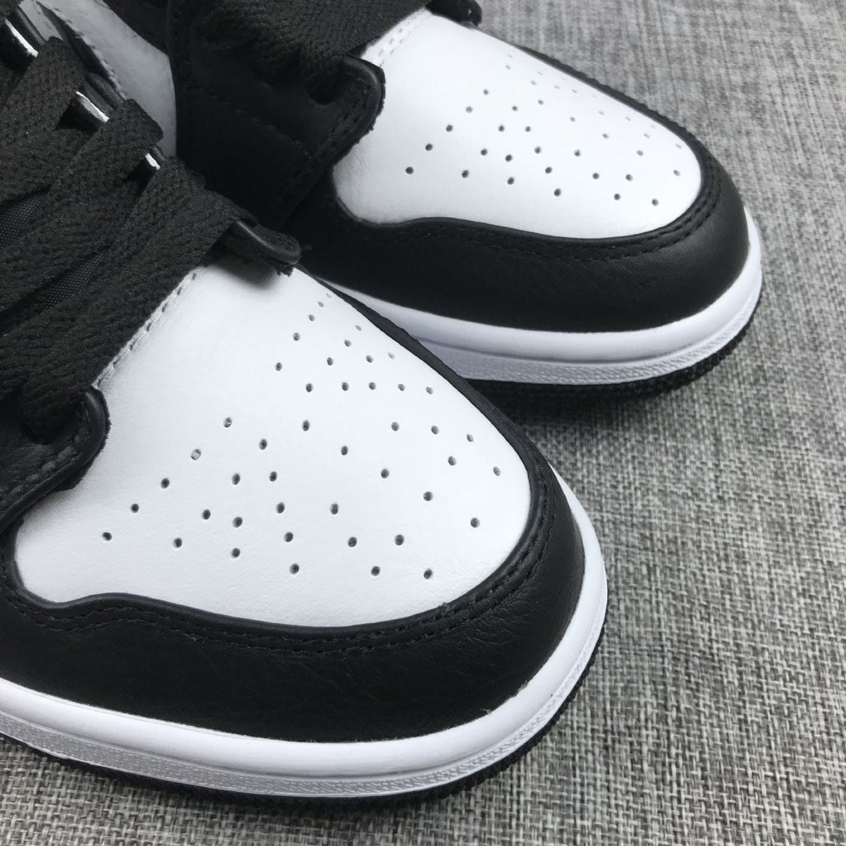 Quai 54 Sneakers Black Multi-Color - Air Jordan 1 Mid CJ9219-001 - product image from the listing.