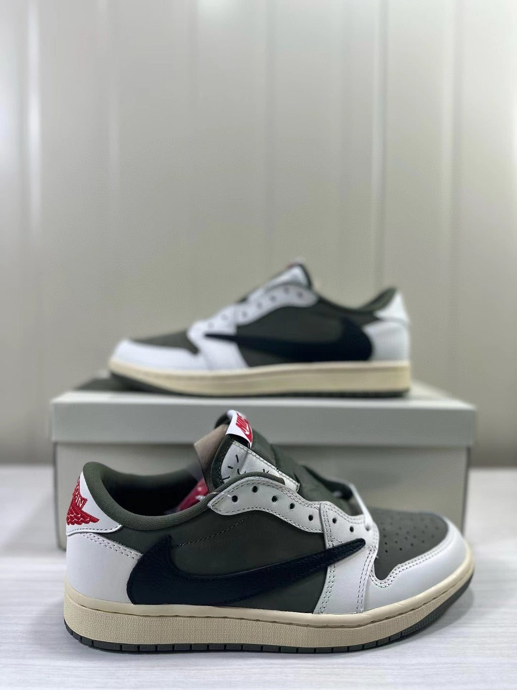 Air Jordan 1 Low OG DM7866-200 Sneakers - product image from the listing.
