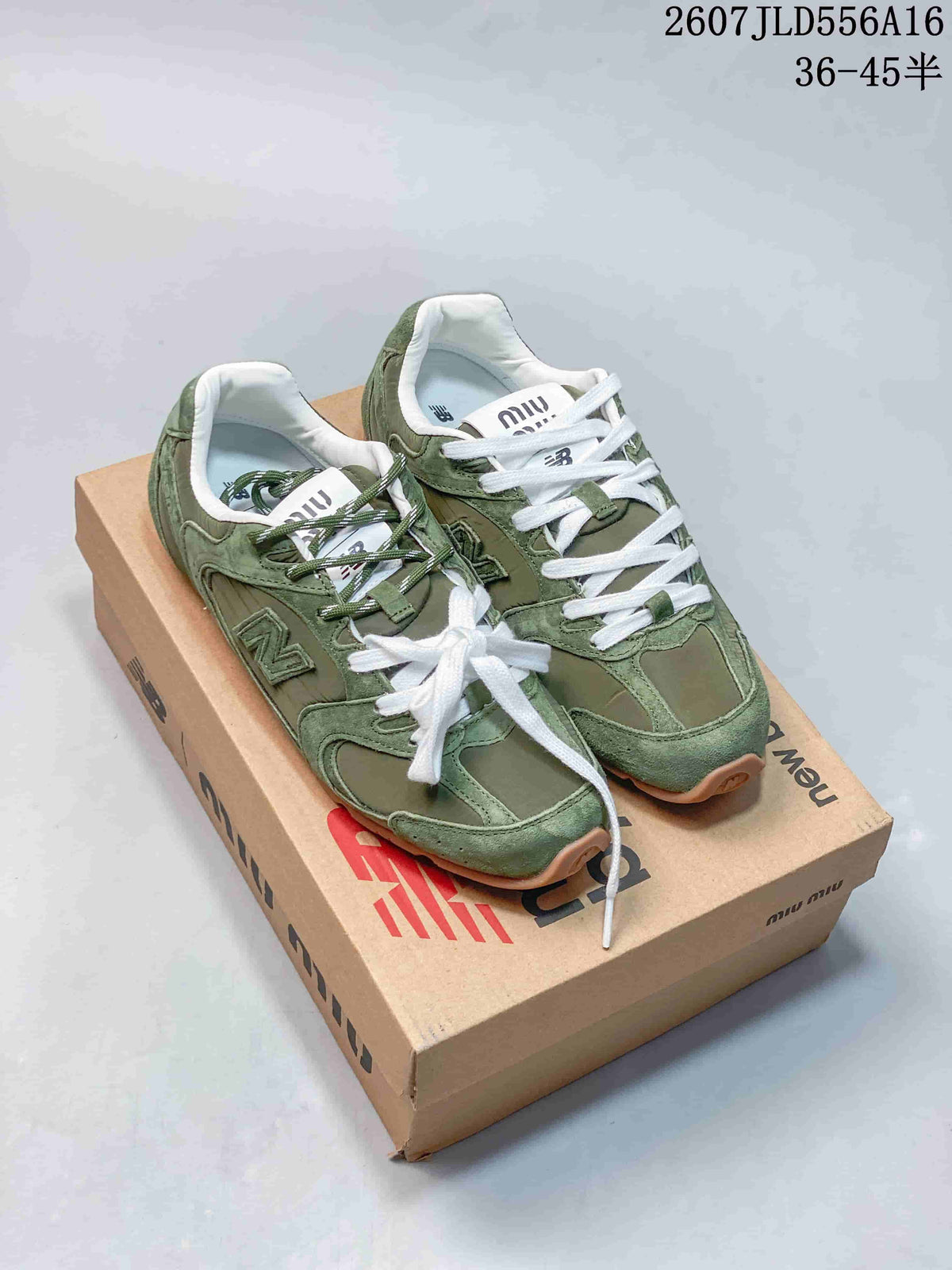Miu Miu x New Balance 530 SL Sneakers Green or in Brown 2607JLD556A16 - product image from the listing.