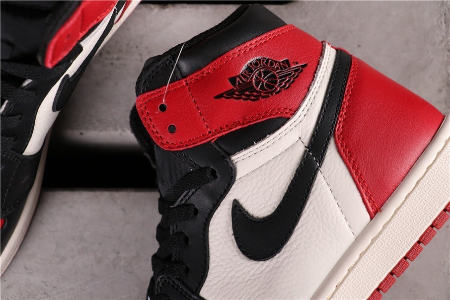 Air Jordan 1 High Bred Toe in Black Red White 555088-610 - product image from the listing.