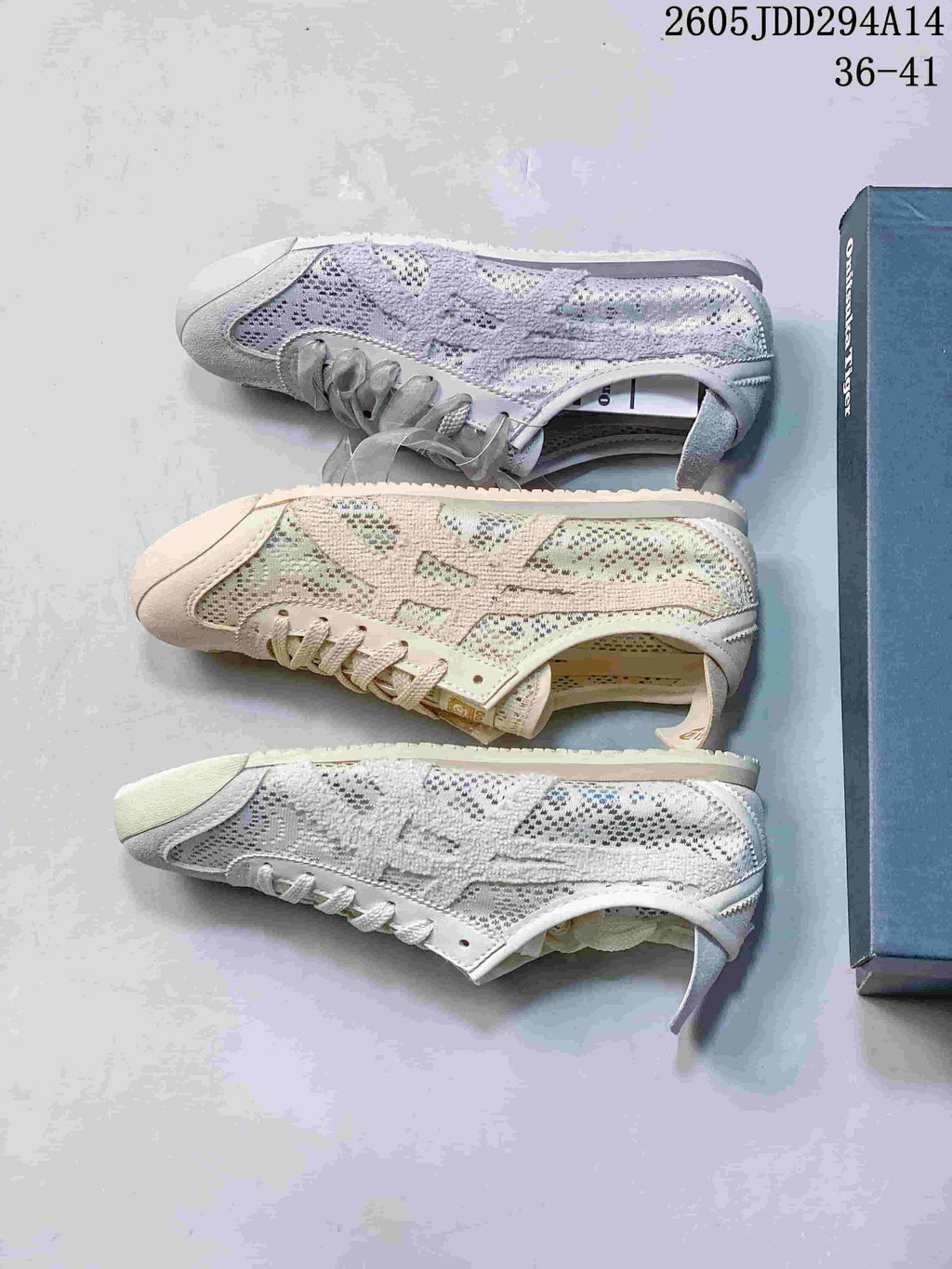 Onitsuka Tiger Mexico 66 Textile Low-Cut Sneakers - product image from the listing.