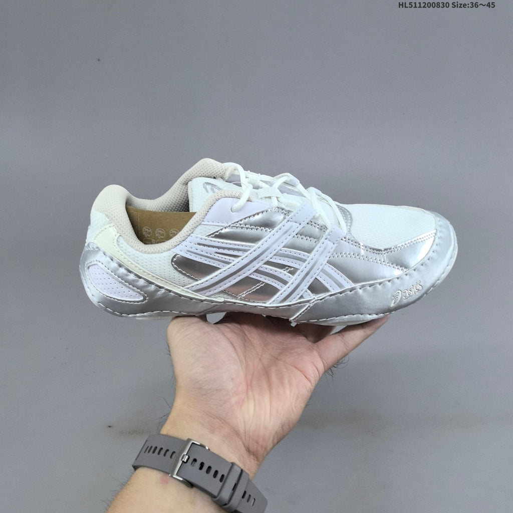 ASICS Hypersync Low-Profile Lace-Up Trainers - product image from the listing.