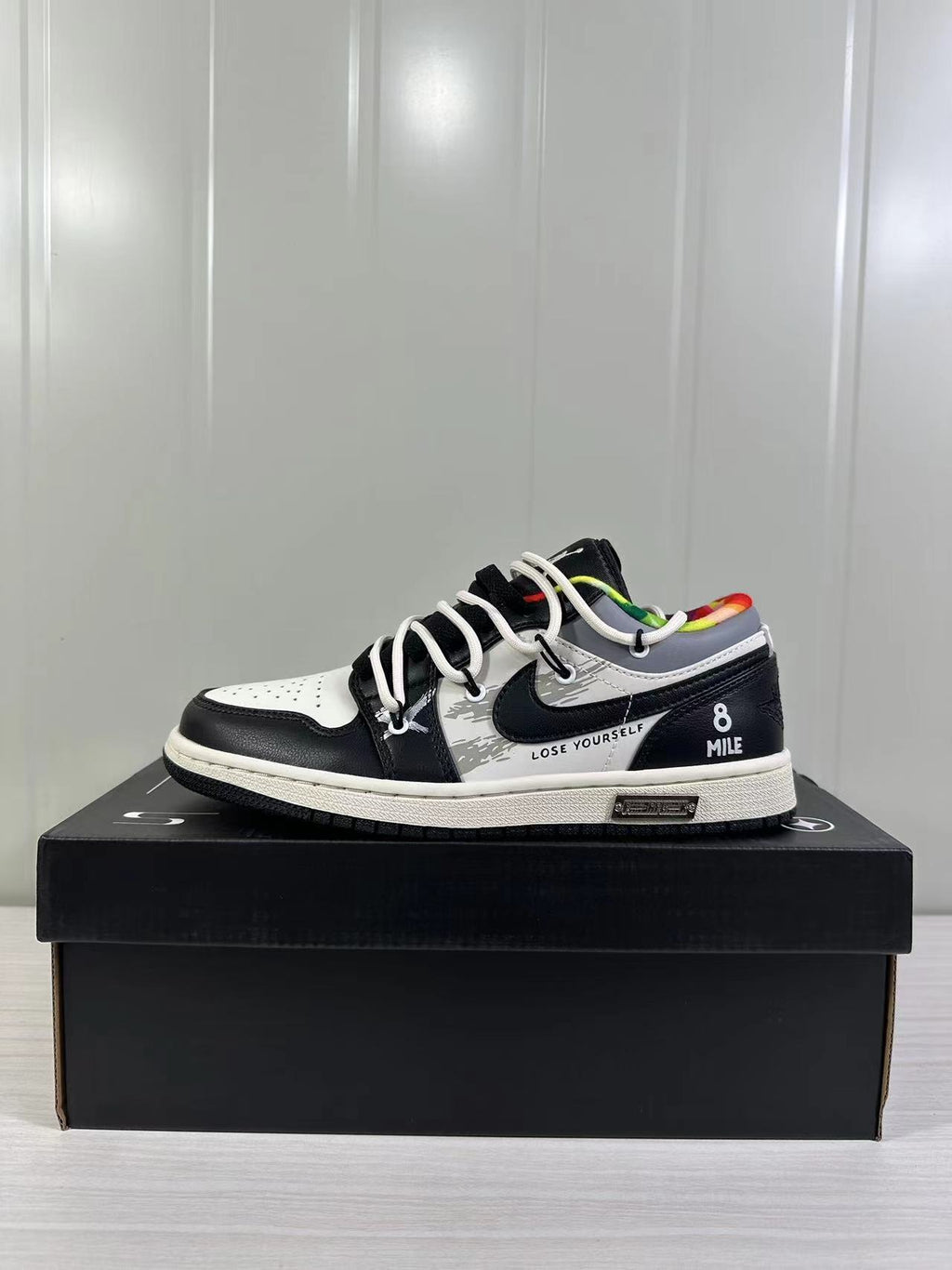 Air Jordan 1 Low Black White DQ8422-001 - product image from the listing.