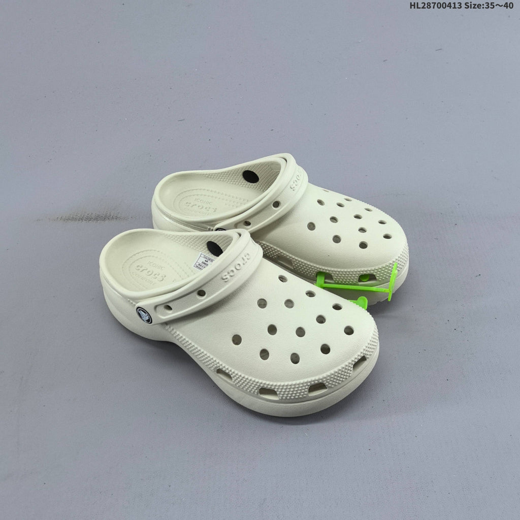 White and Black Crocs Classic Clog Platform - product image from the listing.