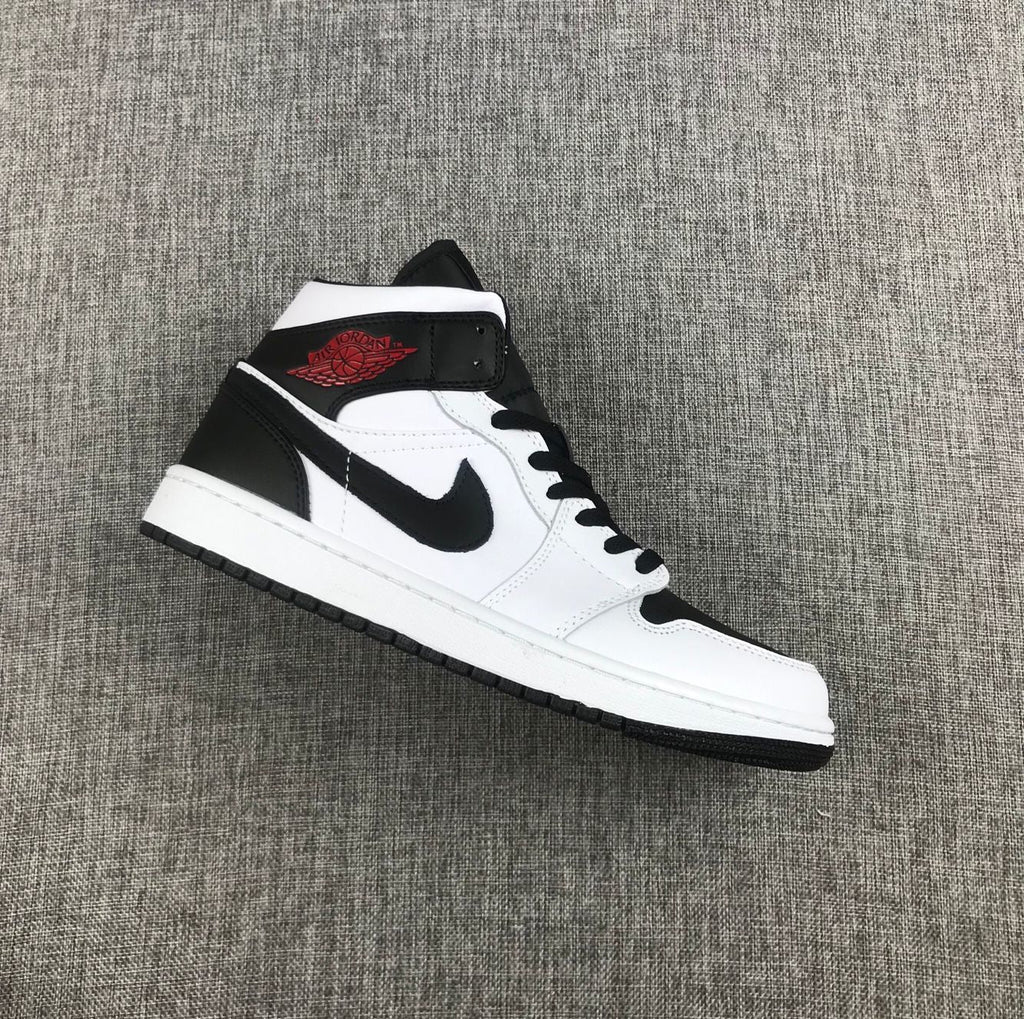 Jordan 1 Mid Reverse Black Toe Sneakers in Black and White BQ6472-101 - product image from the listing.