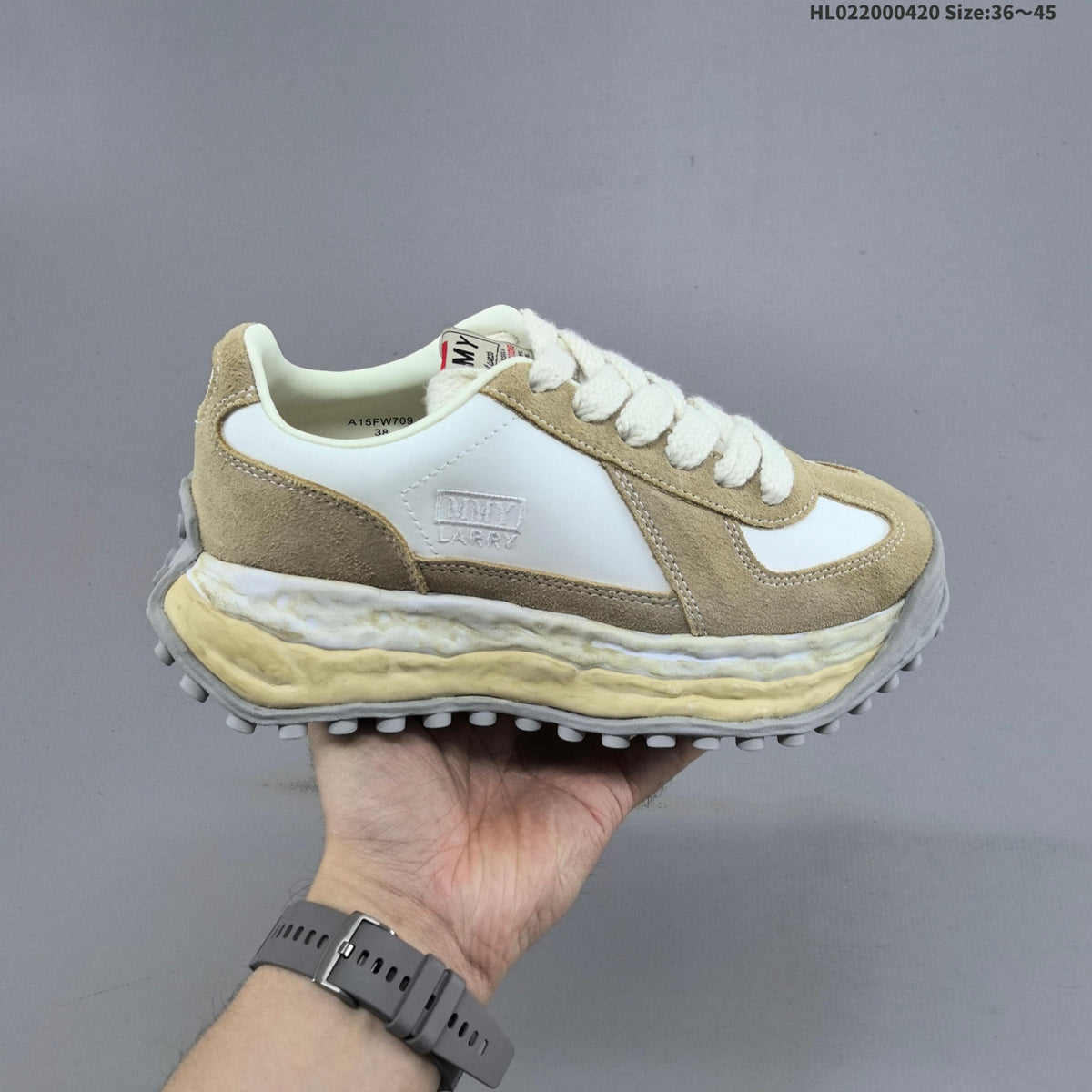 Maison MIHARA YASUHIRO Original Sole Low Sneakers in Beige White - product image from the listing.