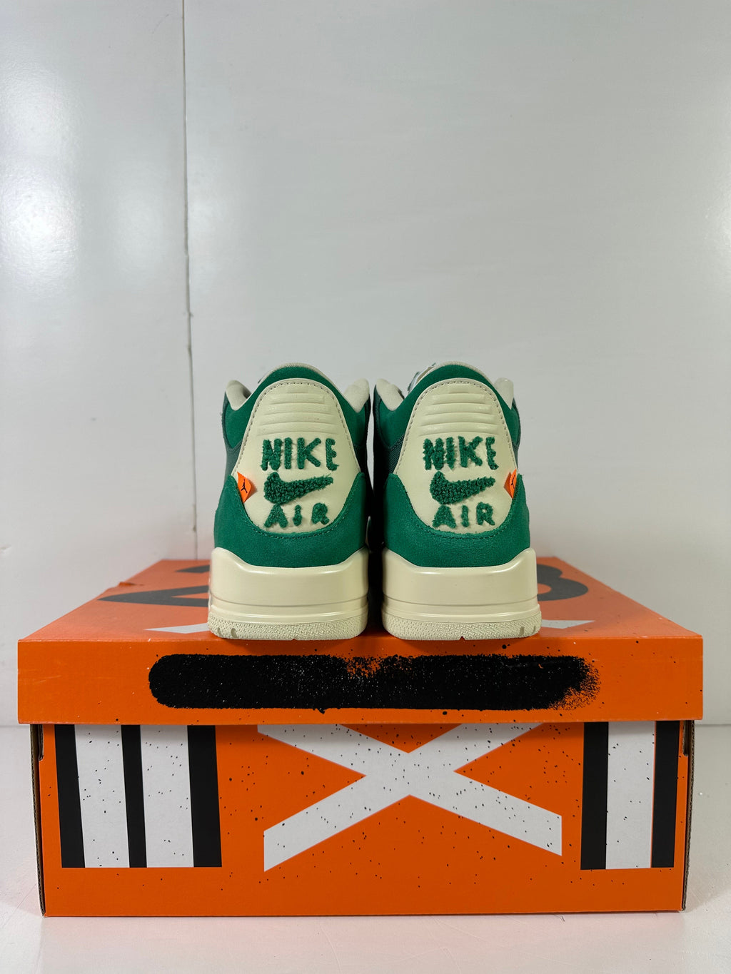 Air Jordan 3 Retro Bicoastal Green Sneakers FZ7974-300 - product image from the listing.