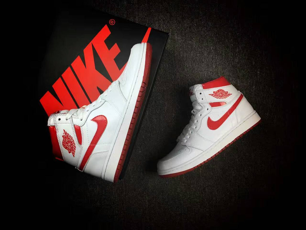 Nike Air Jordan 1 High Sneakers in White Red - product image from the listing.