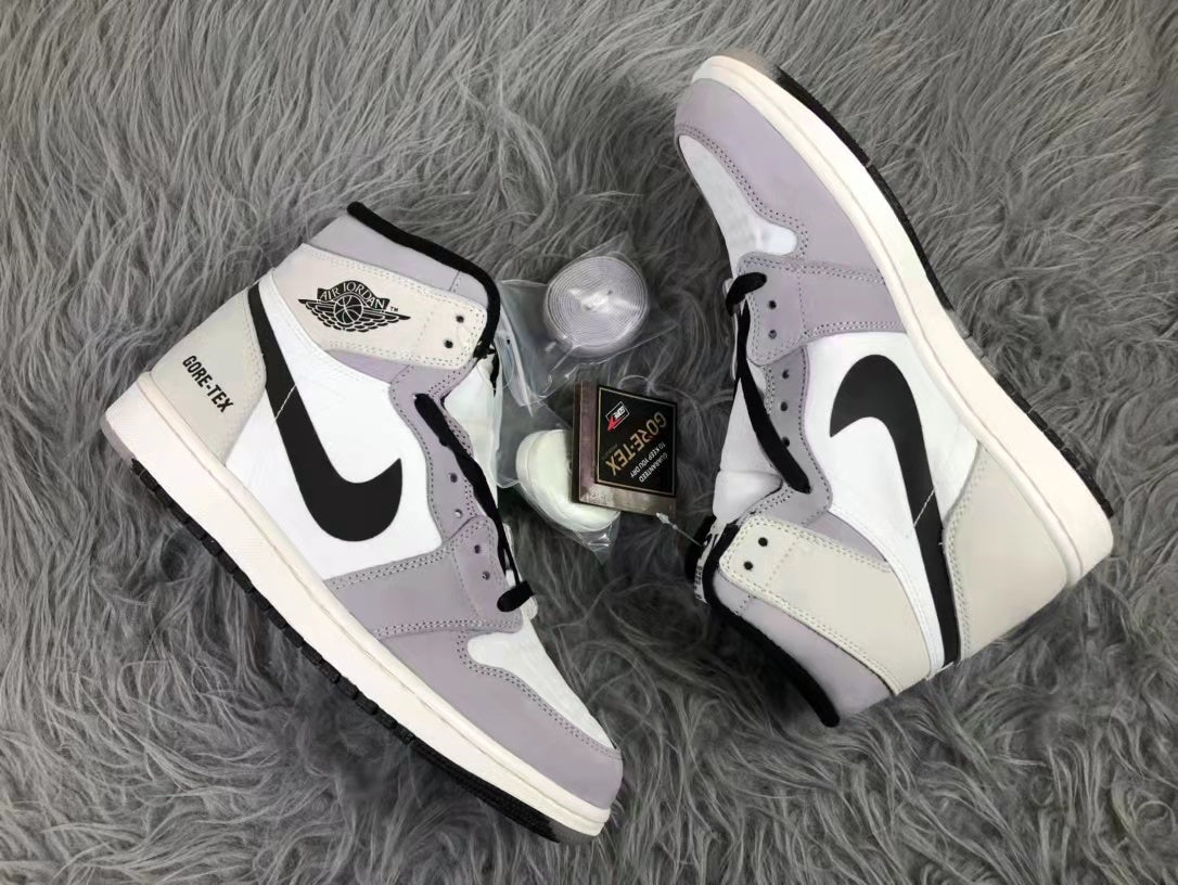 Jordan 1 Union x Air Jordan 1 High Sneakers in White Grey DB2889-100 - product image from the listing.
