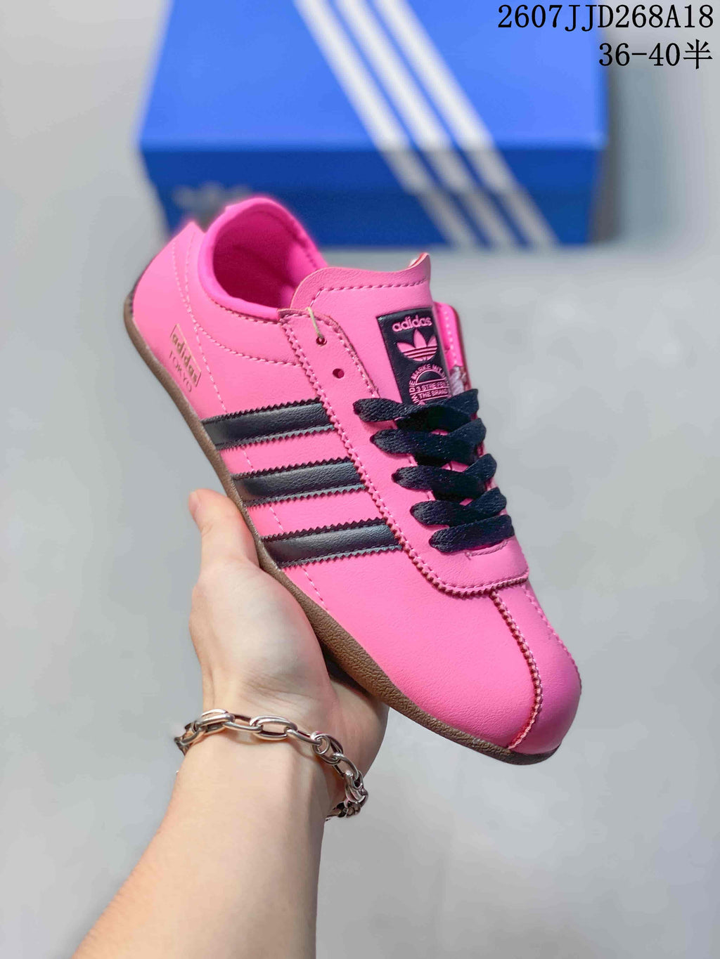 adidas Originals Tokyo Low-Cut Sneakers Style 2607JJD268A18 - product image from the listing.