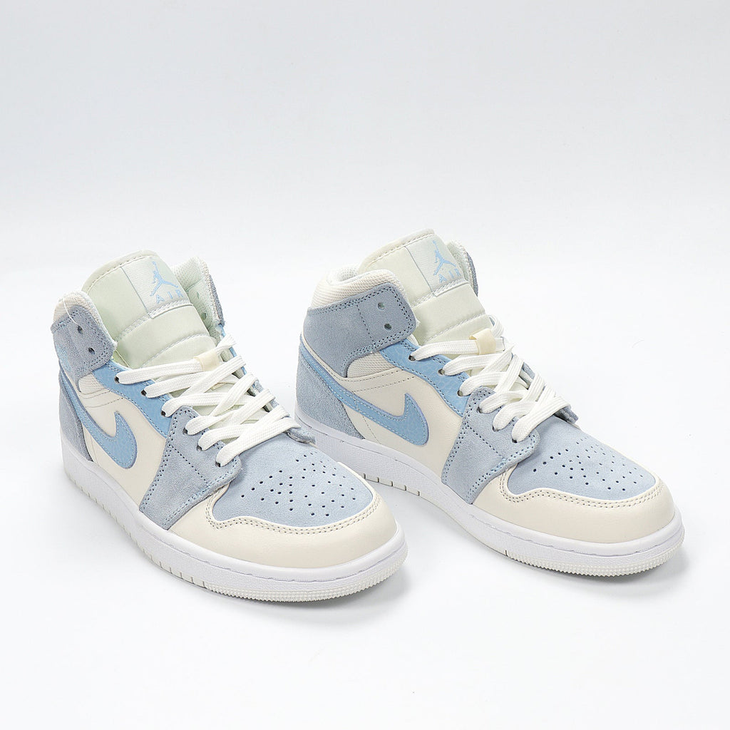 Jordan 1 Mid SE Paris Sneakers in Blue DA4666-100 - product image from the listing.