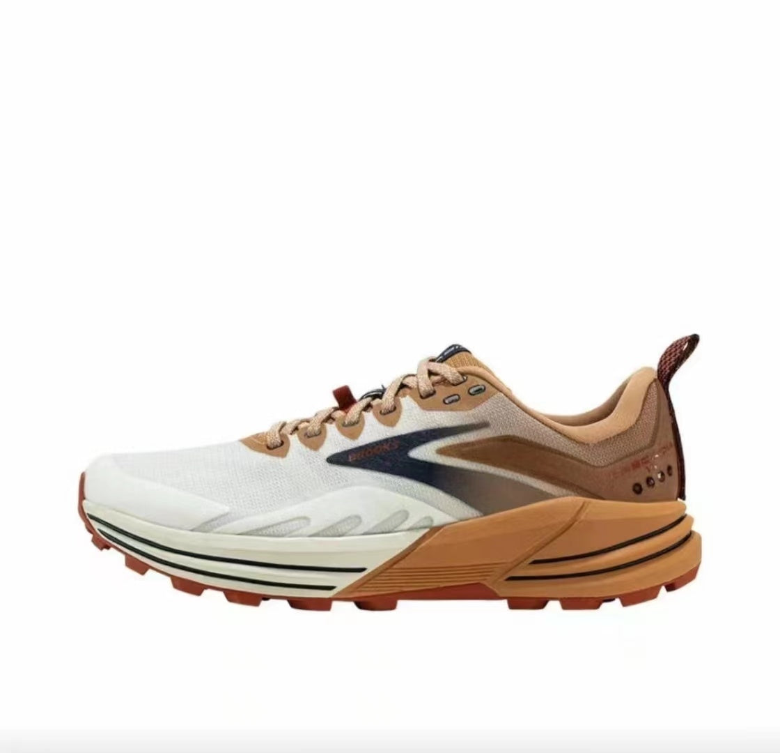 Brooks Cascadia 16 Trail Shoes for Running - product image from the listing.