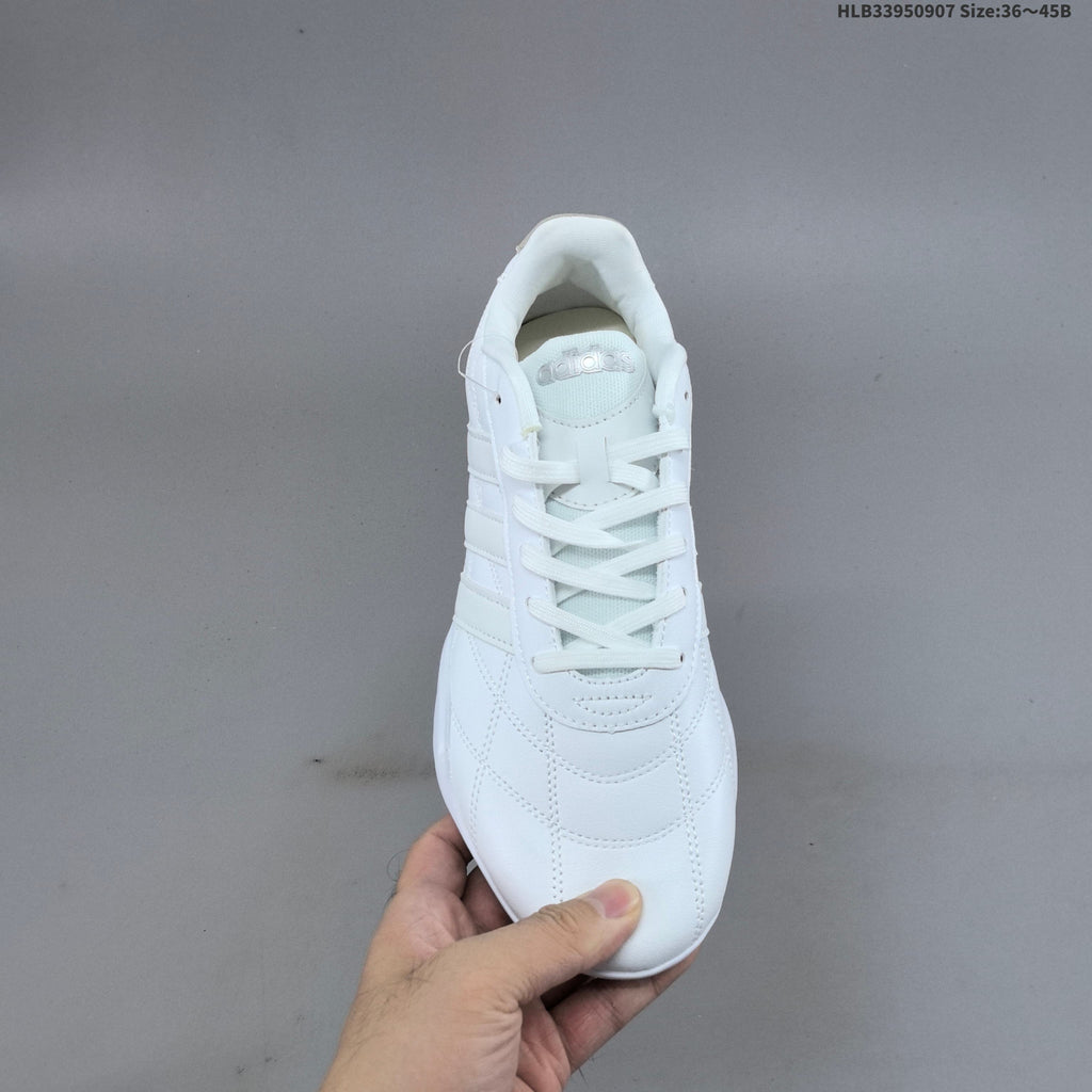 Adidas Originals Adiracer Low-Top Sneakers in White HQ9161 - product image from the listing.