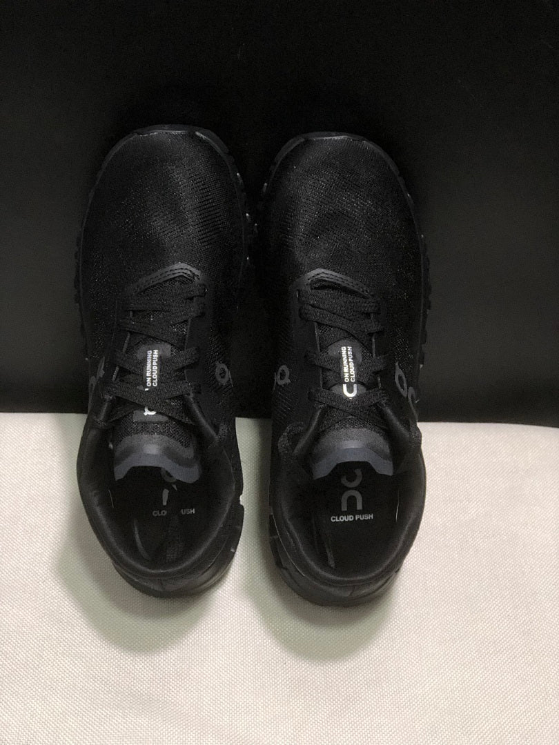 On Cloud 6 Push Running Sneakers in Black - product image from the listing.