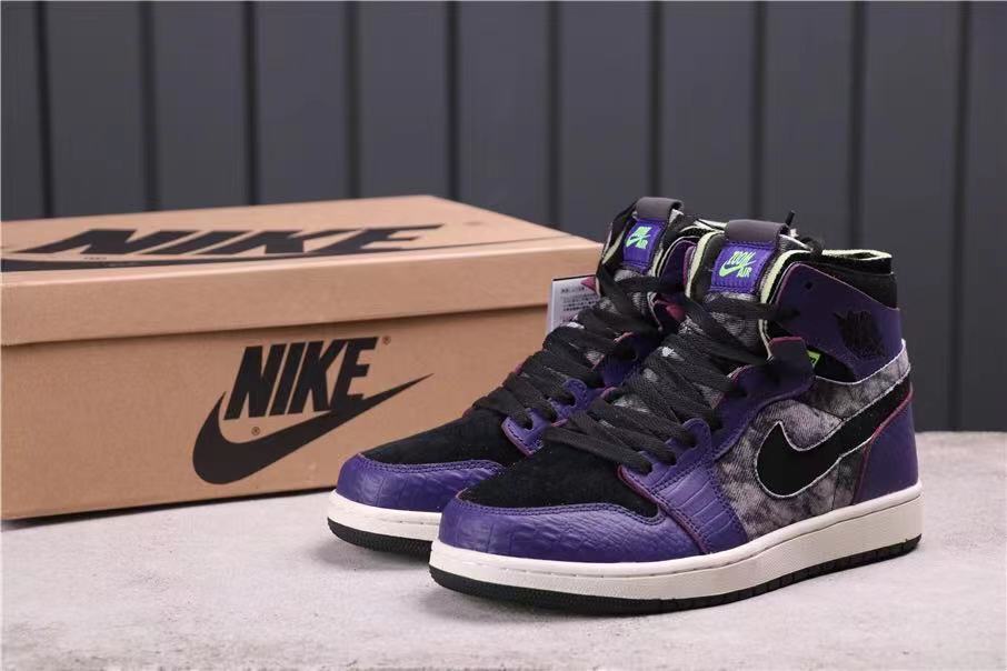 Jordan 1 Zoom Air CMFT Bayou Boys in Black Purple DC2133-500 - product image from the listing.