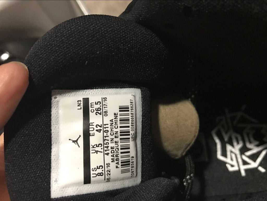 Air Jordan 13 Retro Black Cat Basketball Sneakers in Black - product image from the listing.