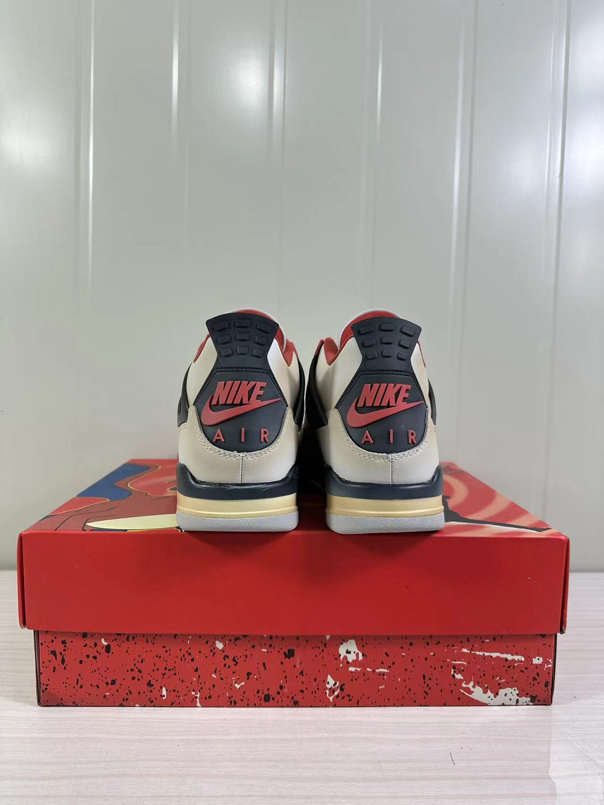 Air Jordan 4 Retro Off-White Red Black AQ9129-105 - product image from the listing.