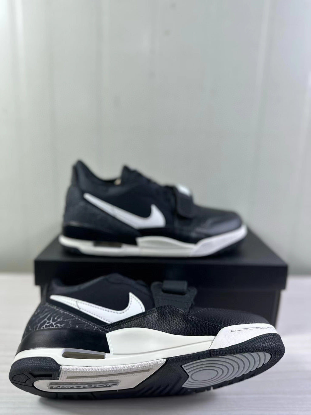 Air Jordan Legacy 312 Low Black White CD7069-001 - product image from the listing.