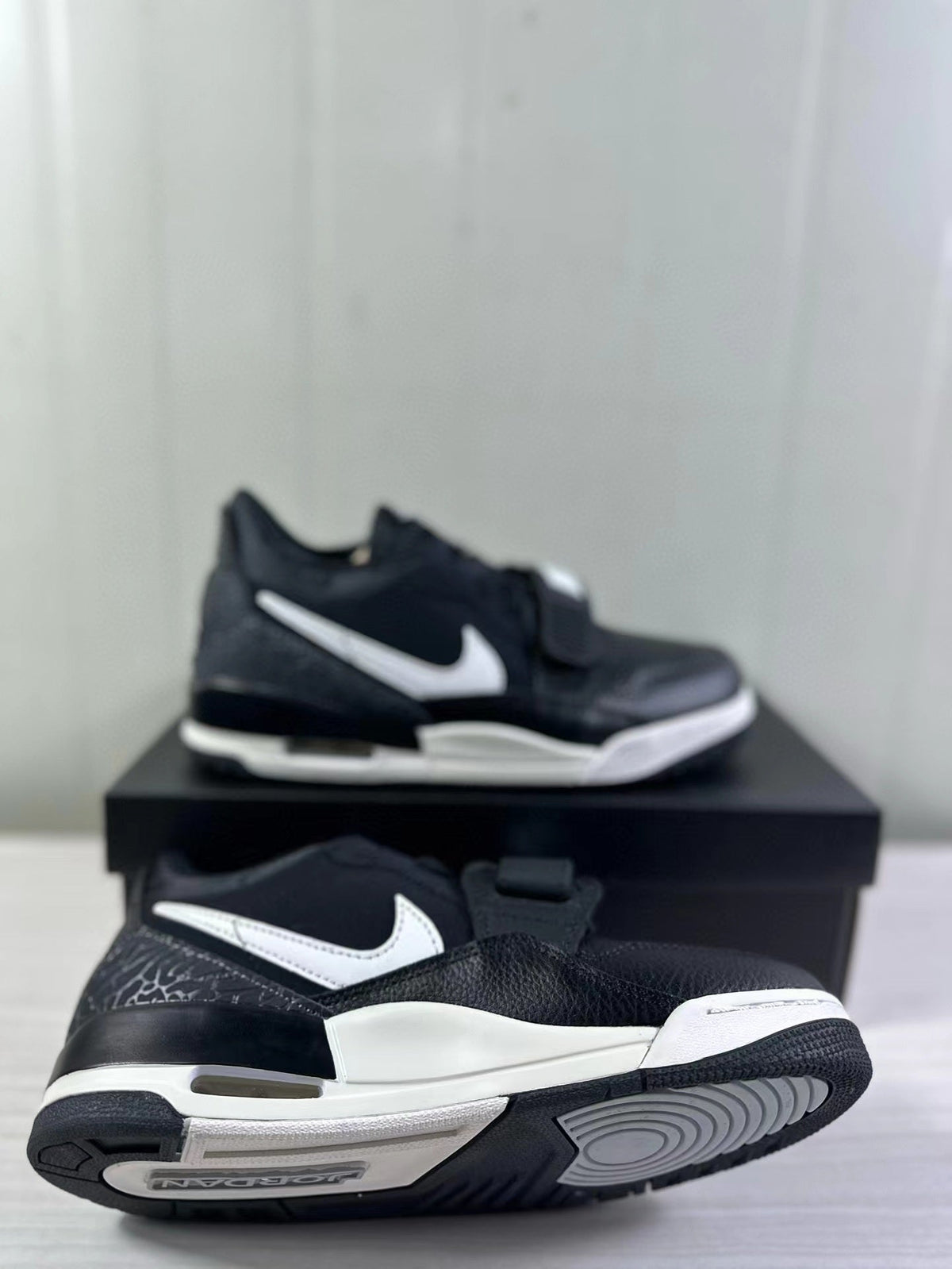 Air Jordan Legacy 312 Low Black White CD7069-001 - product image from the listing.