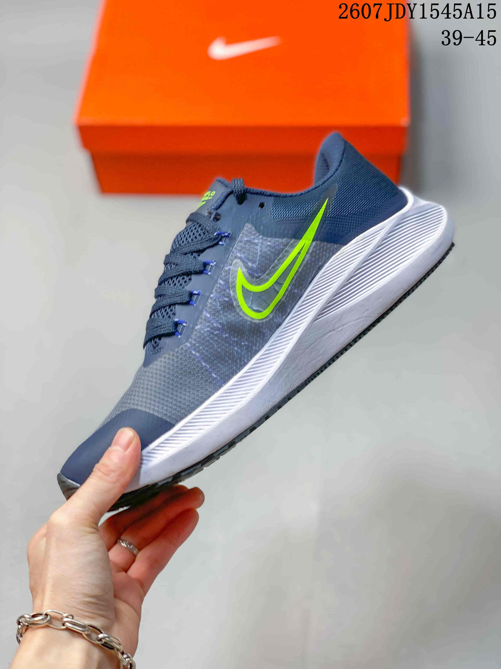 Nike Zoom Winflo 8 Running Shoes in Gray Navy JDY1545A15 - product image from the listing.