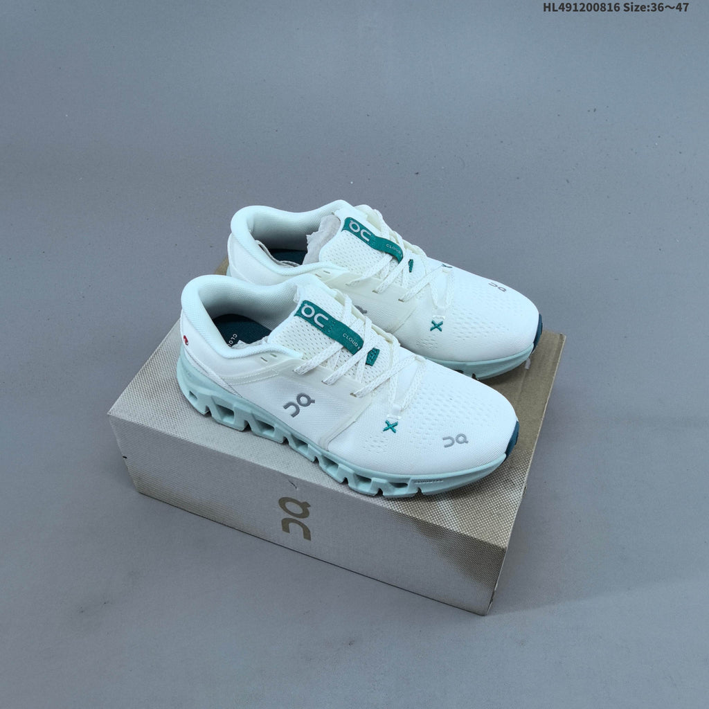 White and Mint On Cloud X 5 Low-Top Sneakers - product image from the listing.