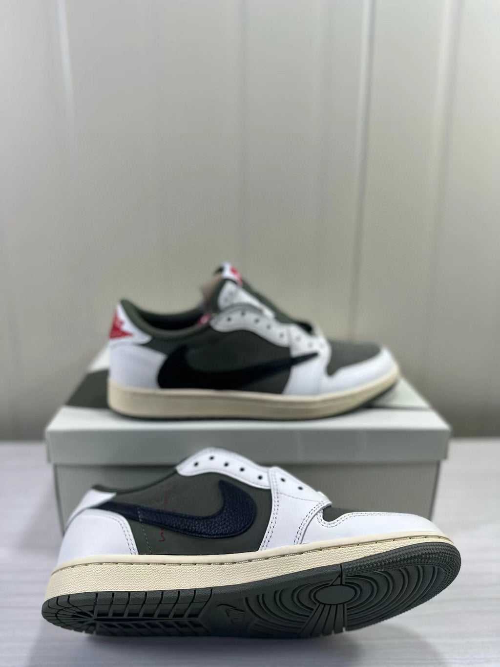 Air Jordan 1 Low OG DM7866-200 Sneakers - product image from the listing.